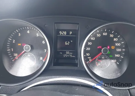 2010 Volkswagen Jetta S z USA, uszkodzony, nr VIN 3VWKX7AJ5AM655089